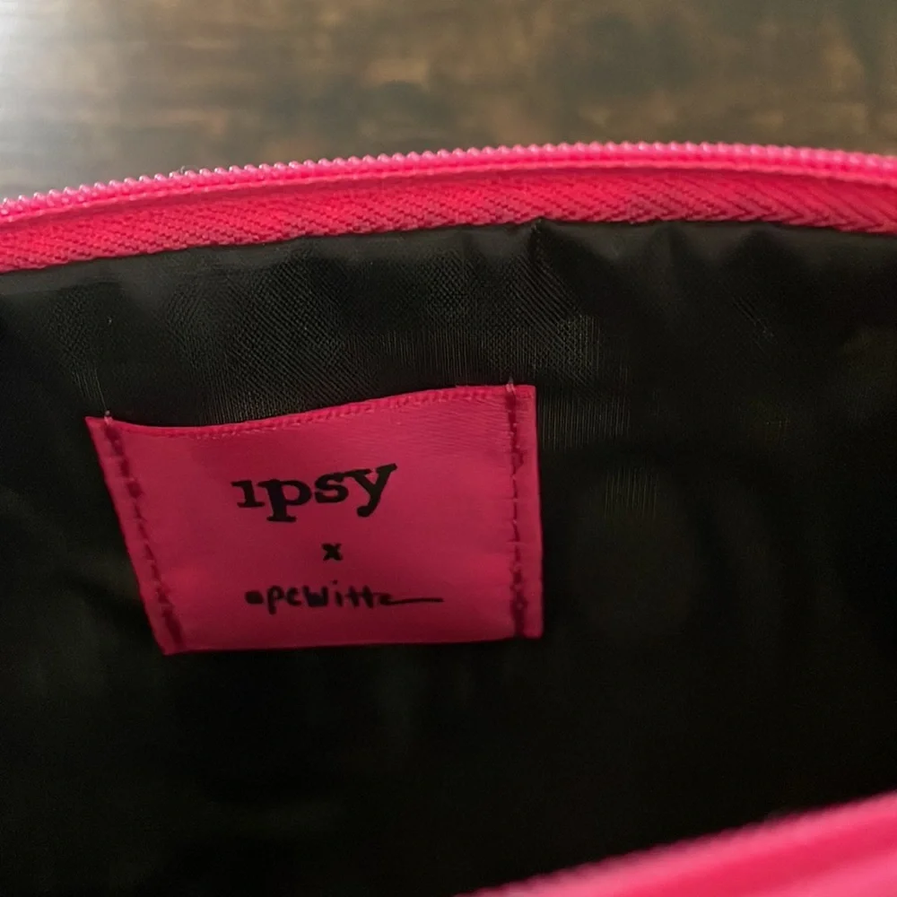 Ipsy Cosmetic Case * 7.5”‎ X 5” bag * Color Your Own Style